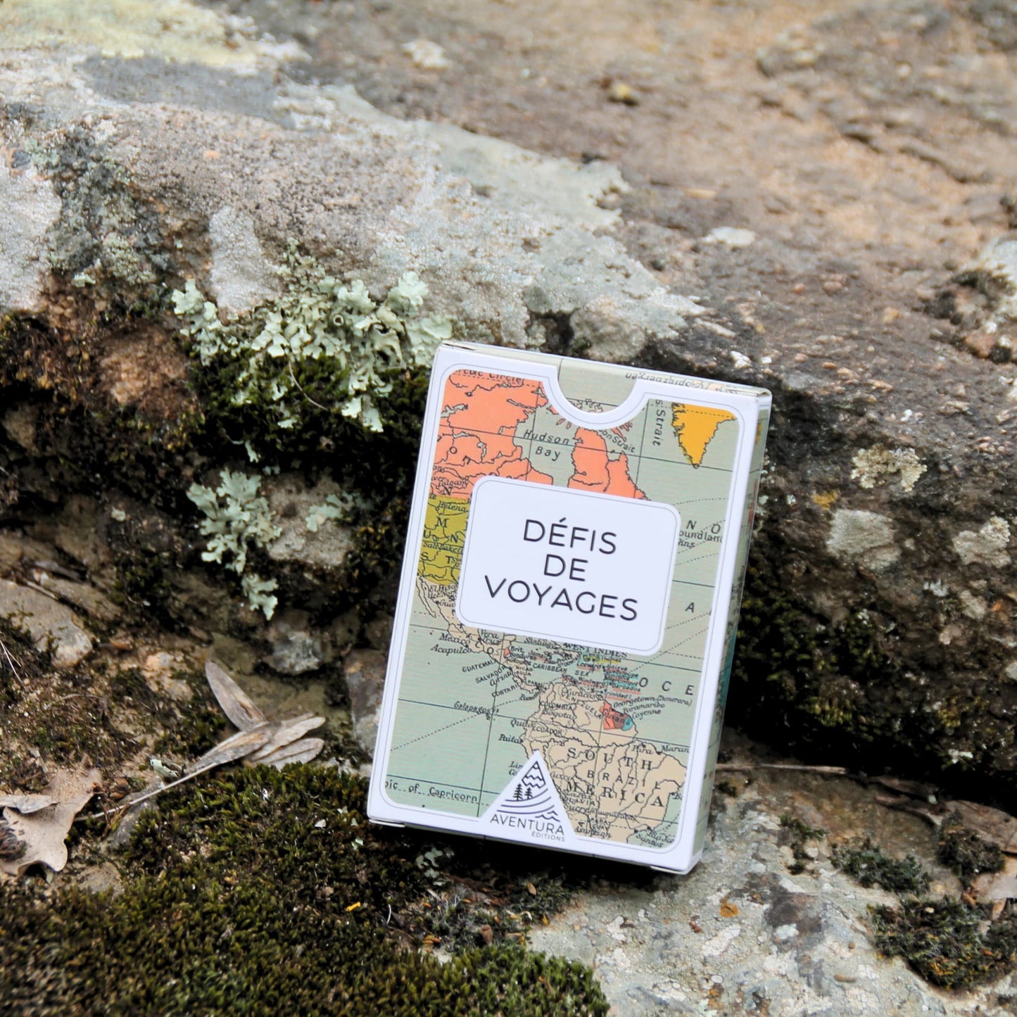 Paquet du jeu "Défis de Voyage" de 54 cartes de défis à réaliser pendant son voyage