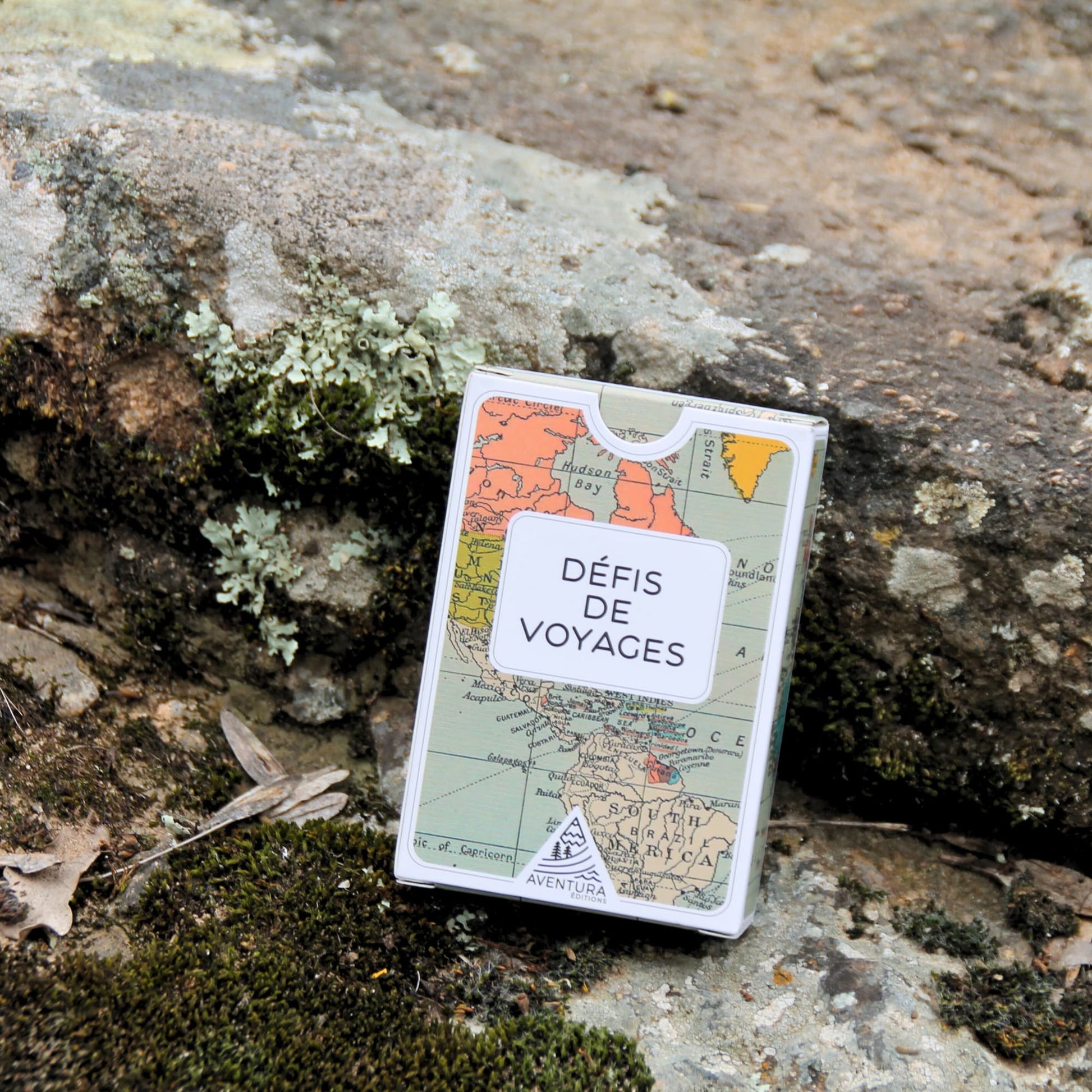 Paquet du jeu "Défis de Voyage" de 54 cartes de défis à réaliser pendant son voyage