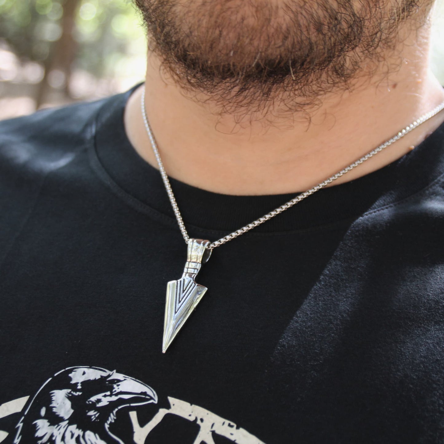 Collier acier inoxydable pendentif flèche symbole de liberté et précision