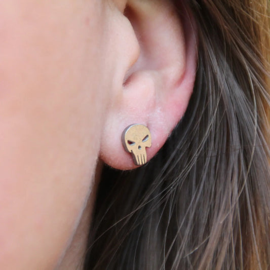 Boucles d'oreilles puces en acier inox crâne Punisher idéales piour motard.