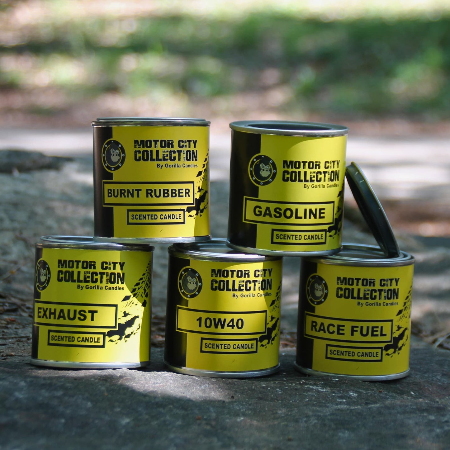 Bougies de 230g en cire de soja aux parfums mécaniques : 10W40, essence, pneu brulé, échappement...