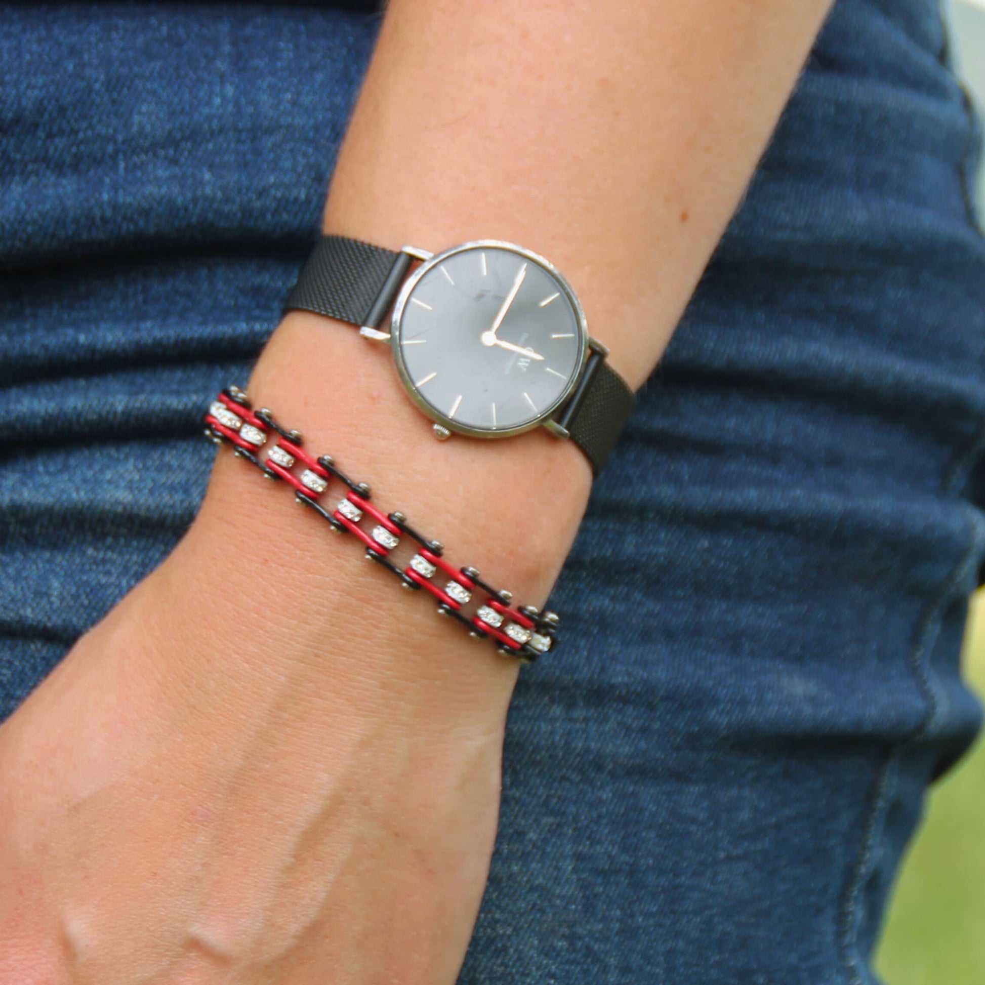 Bracelet femme en acier inoxydable rouge et zircons chaine de moto.