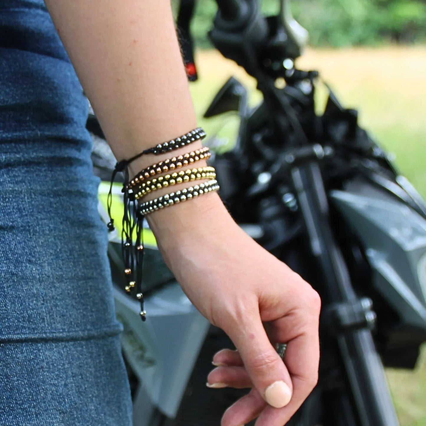 Bracelets double roulement à billes en acier.