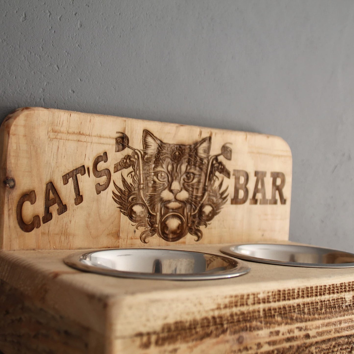 Détails du Cat's bar double gamelles inox en bois recyclé fait à la main