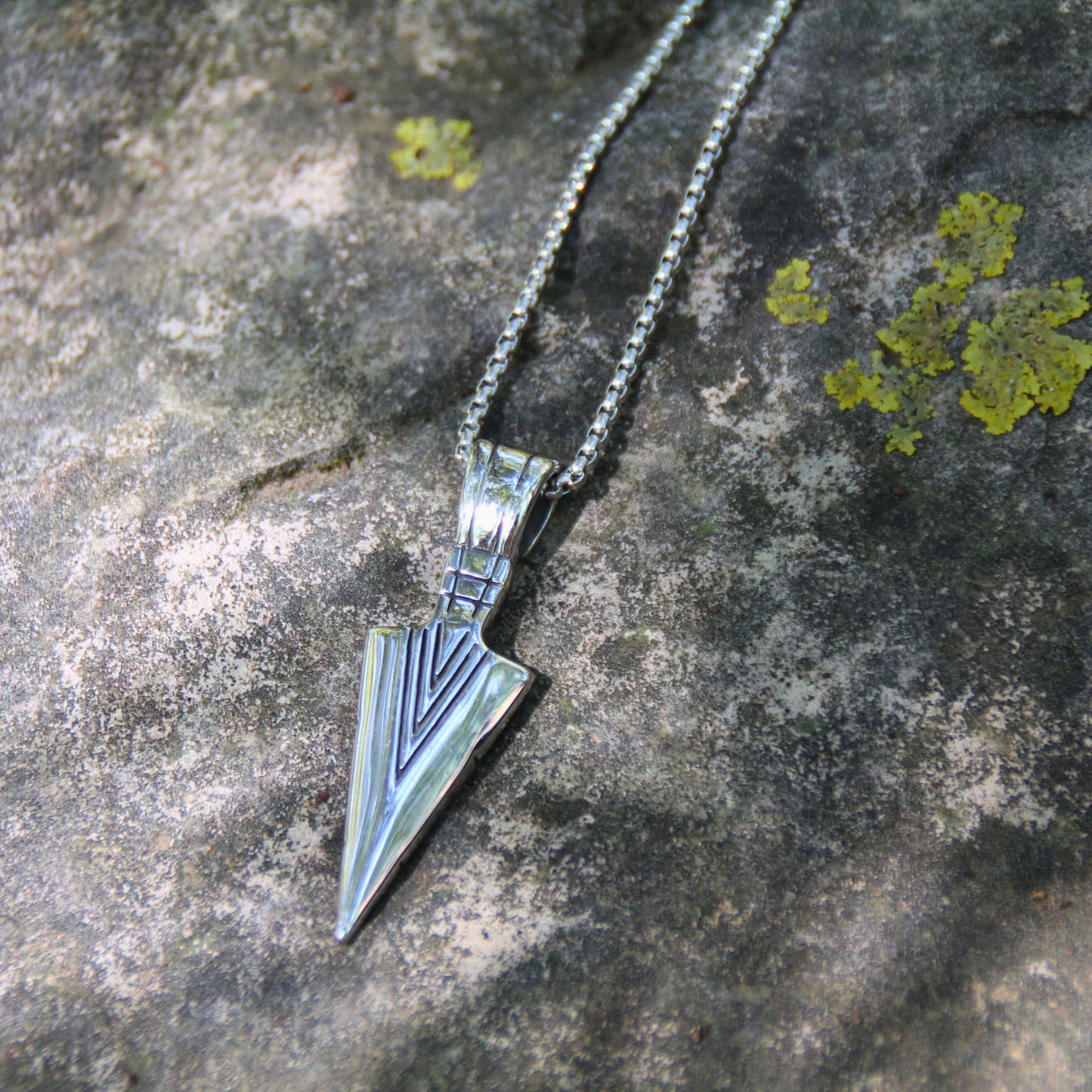 Collier biker acier 316L avec pendentif flèche