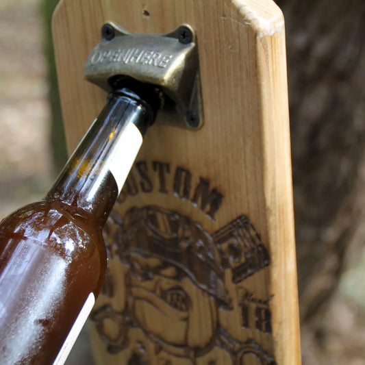 Décapsuleur mural à bière en bois