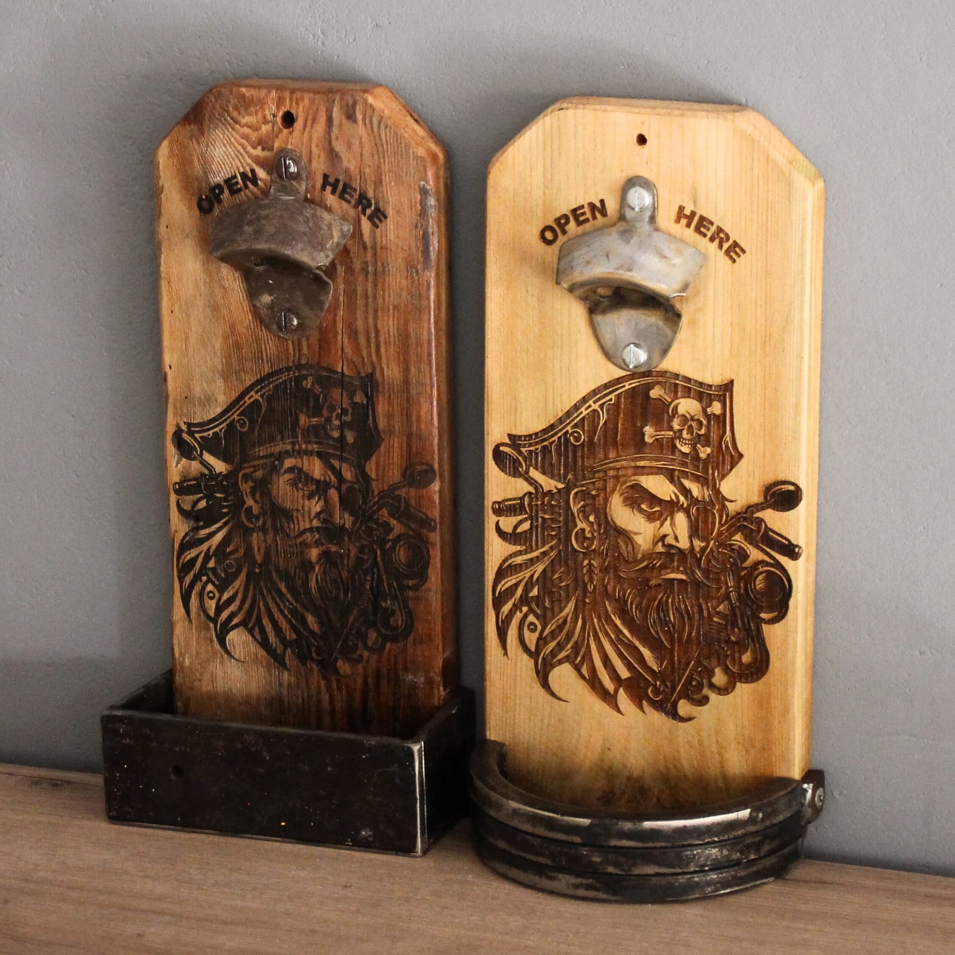 Décapsuleurs en bois faits à la main. Gravure pirate biker.