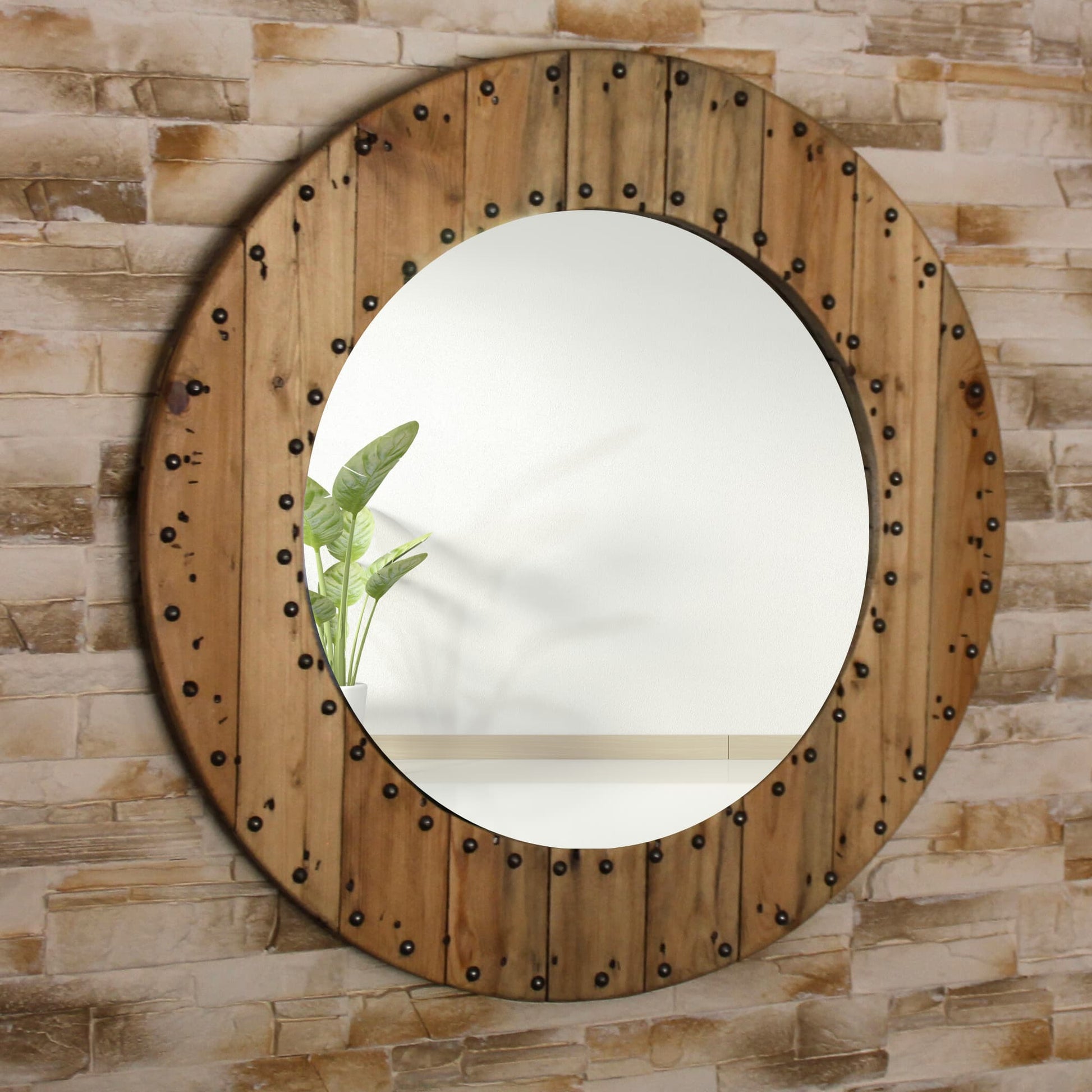 Miroir en bois recyclé et métal, fait à la main dans les alpes maritimes. Piece unique