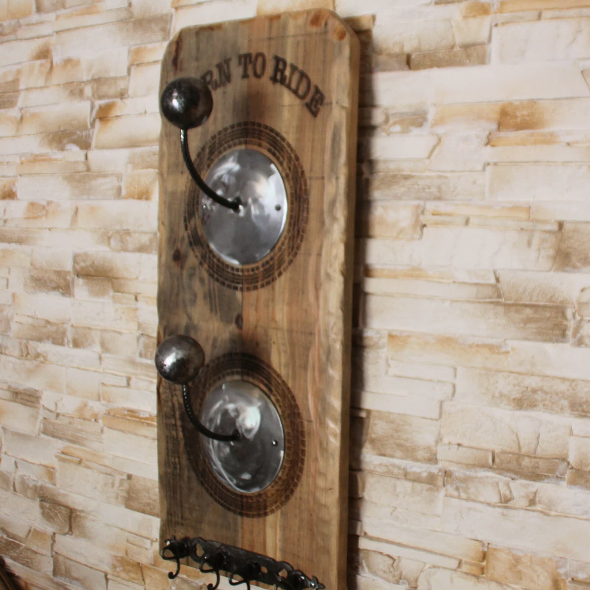 Support de casque moto duo gravé Born to Ride