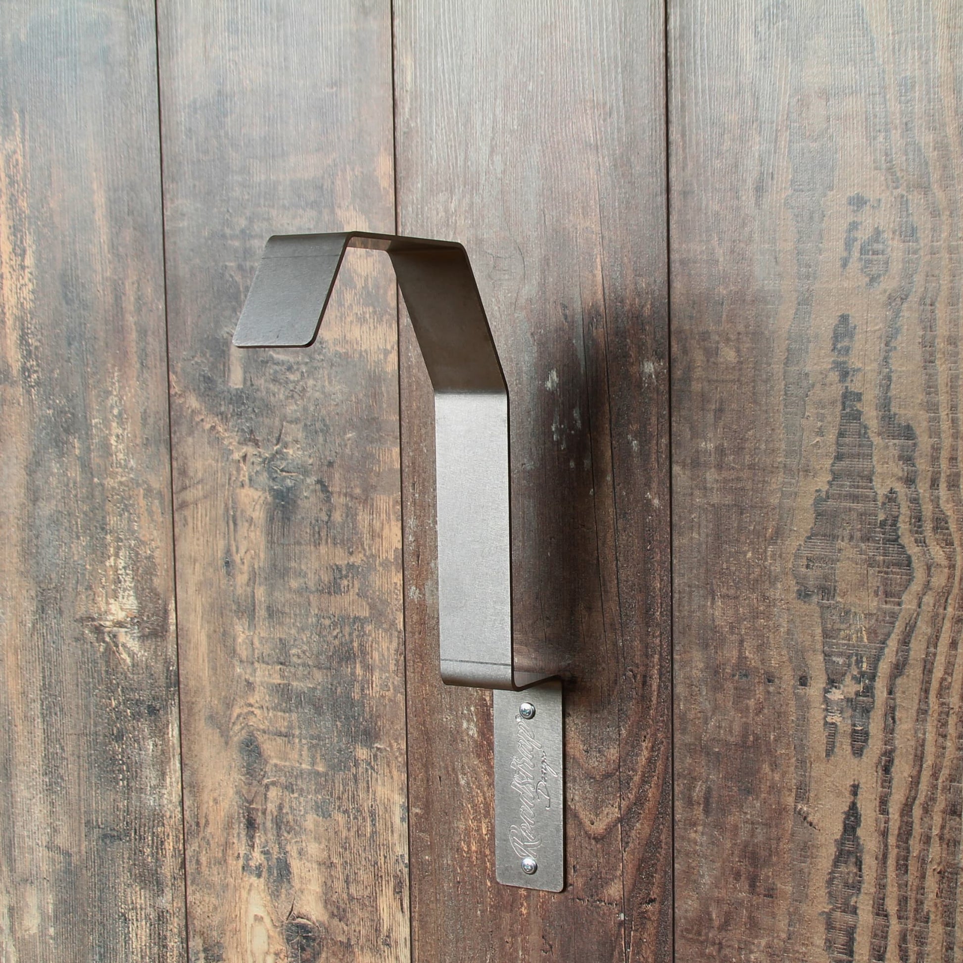 Support de casque moto en acier. Ideal pour ne pas abimer les mousses de son casque (jet, intégral, modulable).