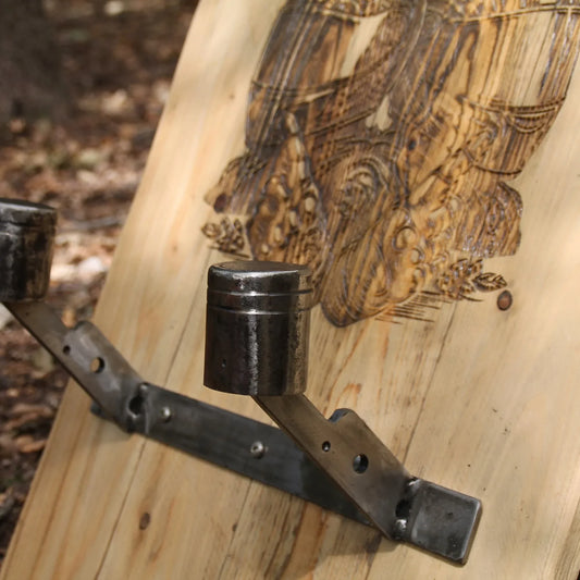 Détail sur les pistons pour déposer son casque du Support de casque moto duo