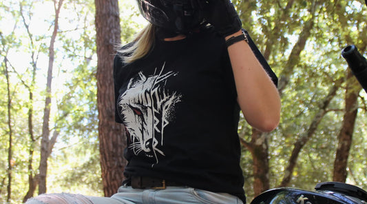 Mode biker : t-shirts et débardeurs pour motards et motardes passionnés