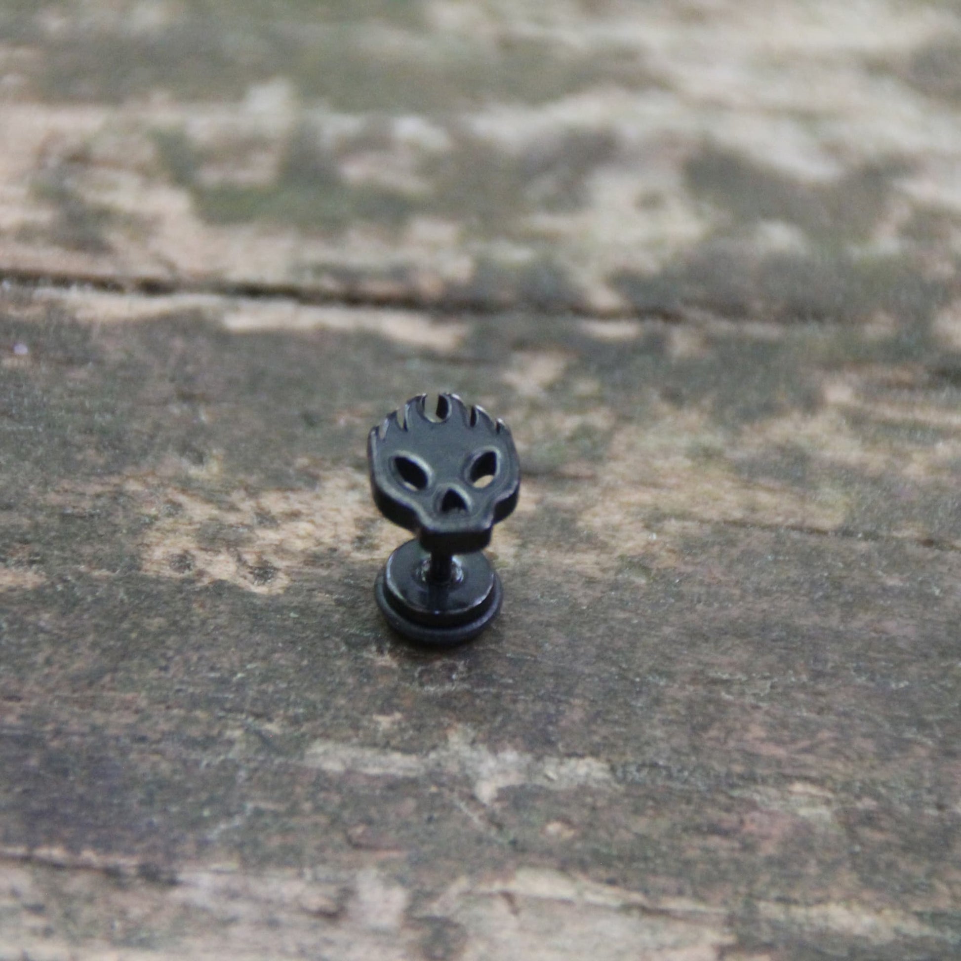 Boucles d'oreilles crane noir