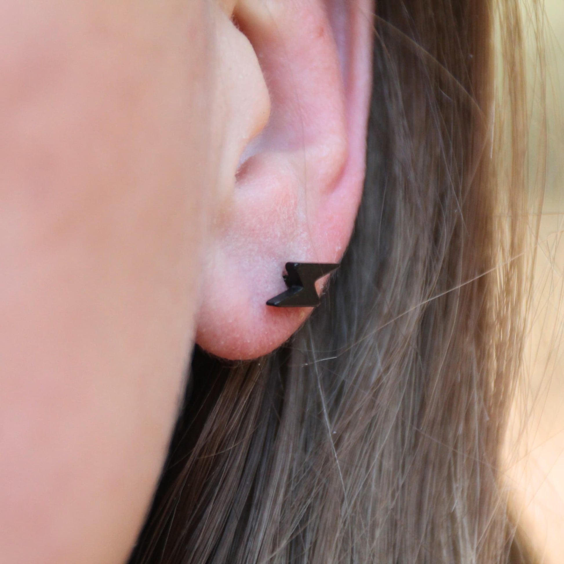 Boucles d'oreilles puces en acier inox en forme d'éclair