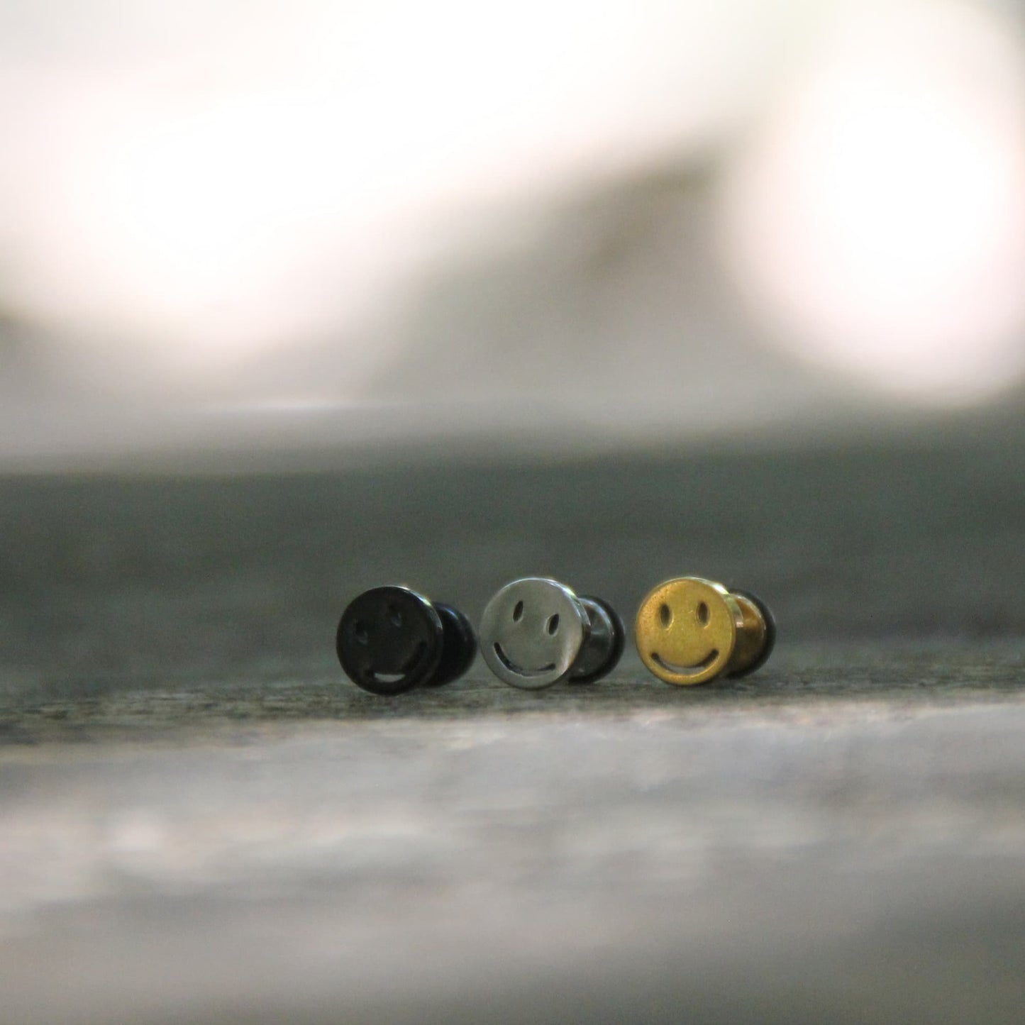Boucles d'oreilles smiley acier inoxydable trois coloris