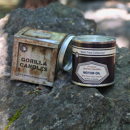 Bougie à la cire de soja 230g parfumée  huile moteur. Cadeau idéal pour les fan de mécanique et de moto !