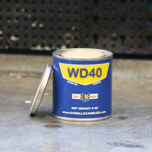 Bougie parfumée à la cire de soja odeur WD40. Un cadeau original pour motard !