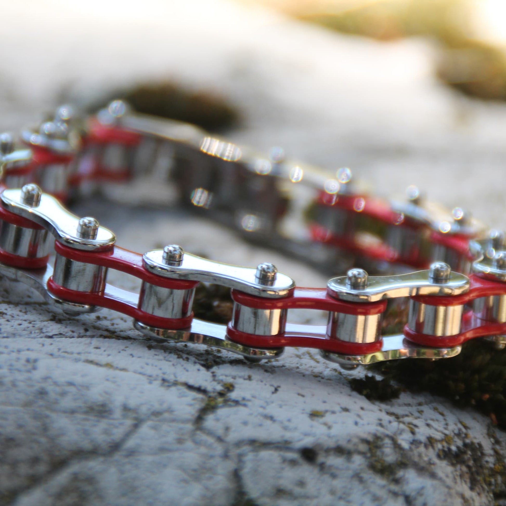 Bracelet chaine de moto rouge et acier