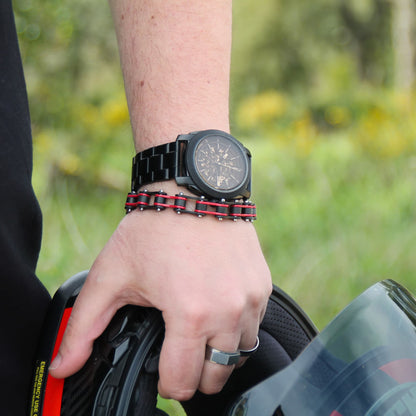 Bracelet chaîne moto rouge mat parfait pour un usage quotidien