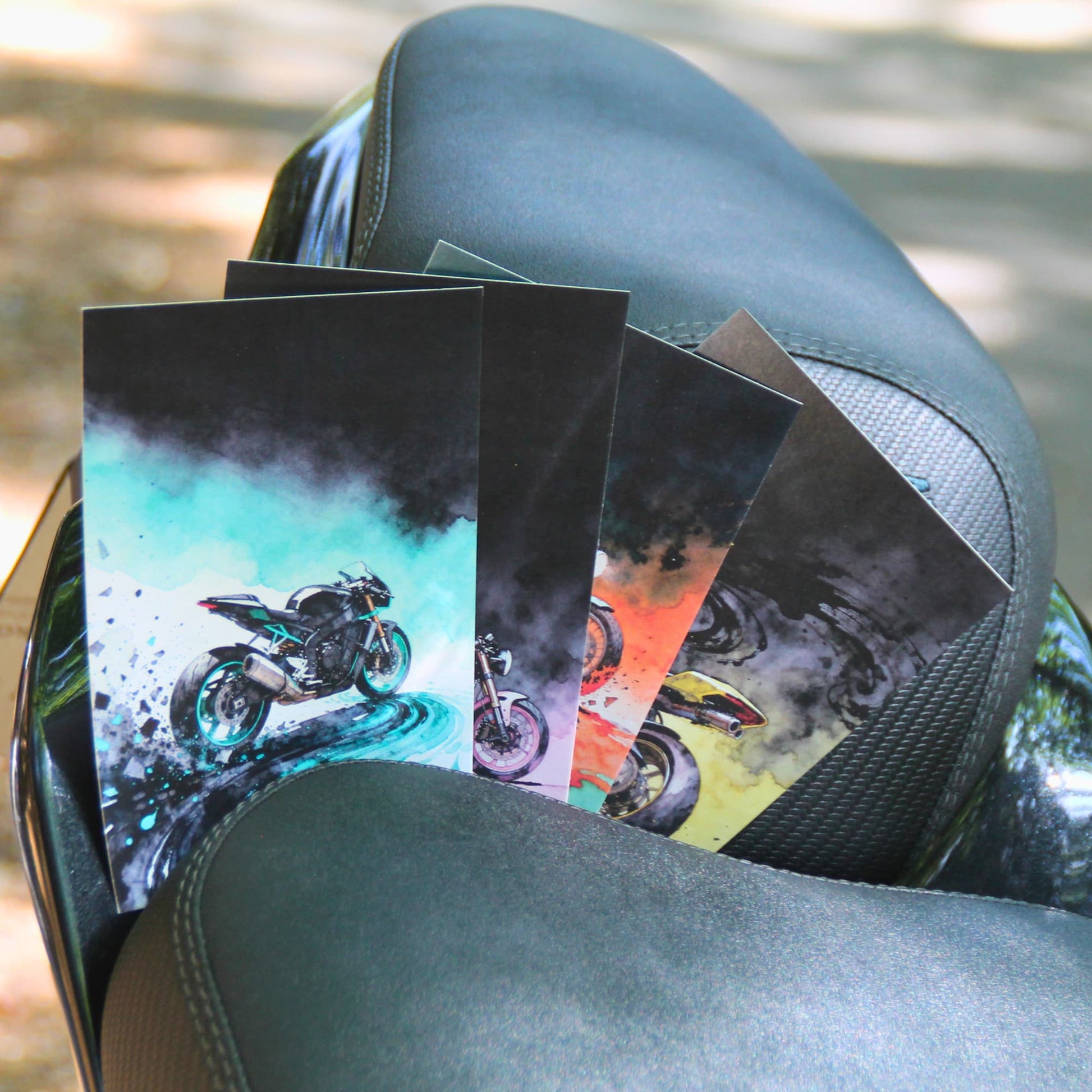 Collection de cartes postales moto pour passionnés