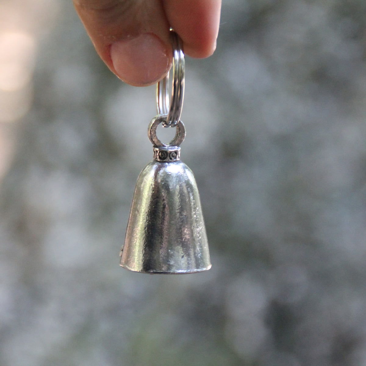 Dos de la clochette moto Guardian Bell Saint Colomban
