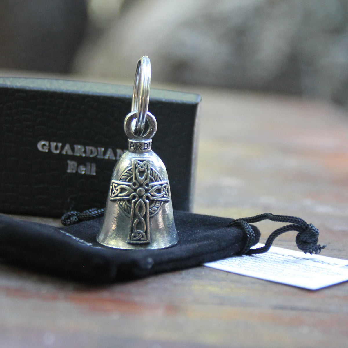 Clochette moto officielle Guardian Bell croix celtique et sa pochette velours et boite cadeau 