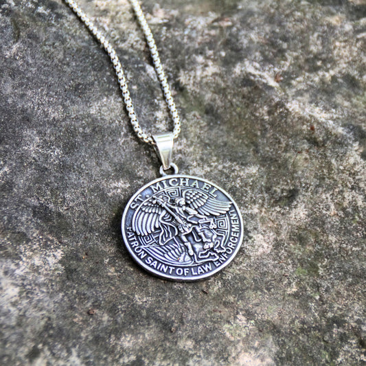 Collier cadeau motard avec médaille Saint Michael