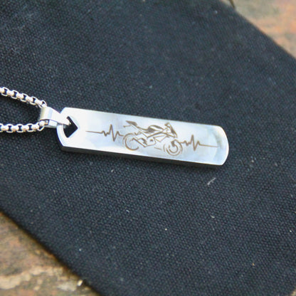 Cadeau motard : le collier pendentif gravé ligne de vie moto