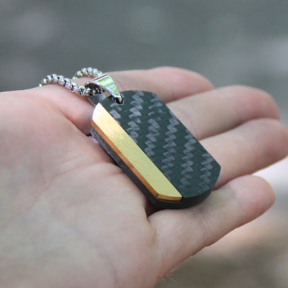 Collier motard avec plaque acier et carbone finition dorée