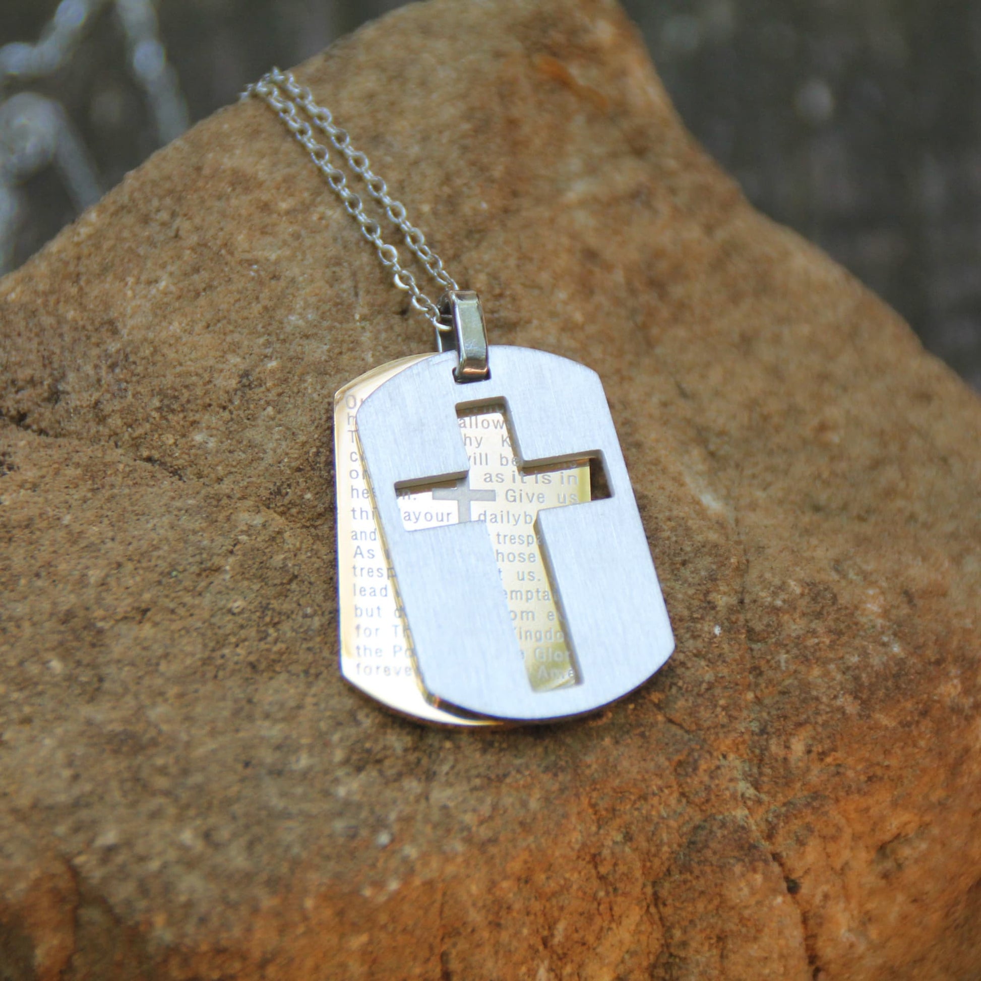 Collier double plaque militaire acier inox brossé et doré avec croix et priere
