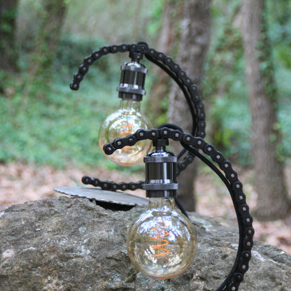 Duo de lampes industrielles en chaine de moto