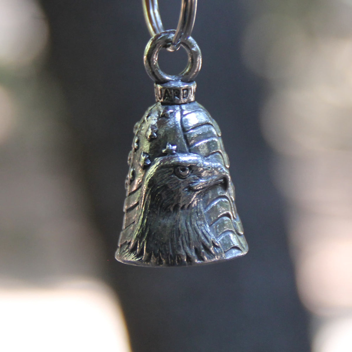 Guardian Bell® officielle aigle et drapeau USA, vue de l’aigle américain.