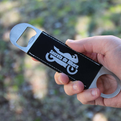 Ouvre-bouteille en acier inoxydable avec manche en simili cuir noir, élégant et robuste gravé Secrets de Bikers