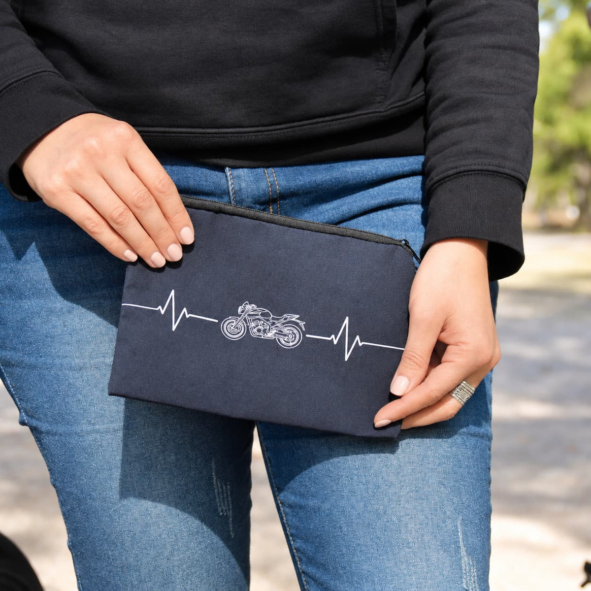 Pochette tissu noire ligne de vie moto