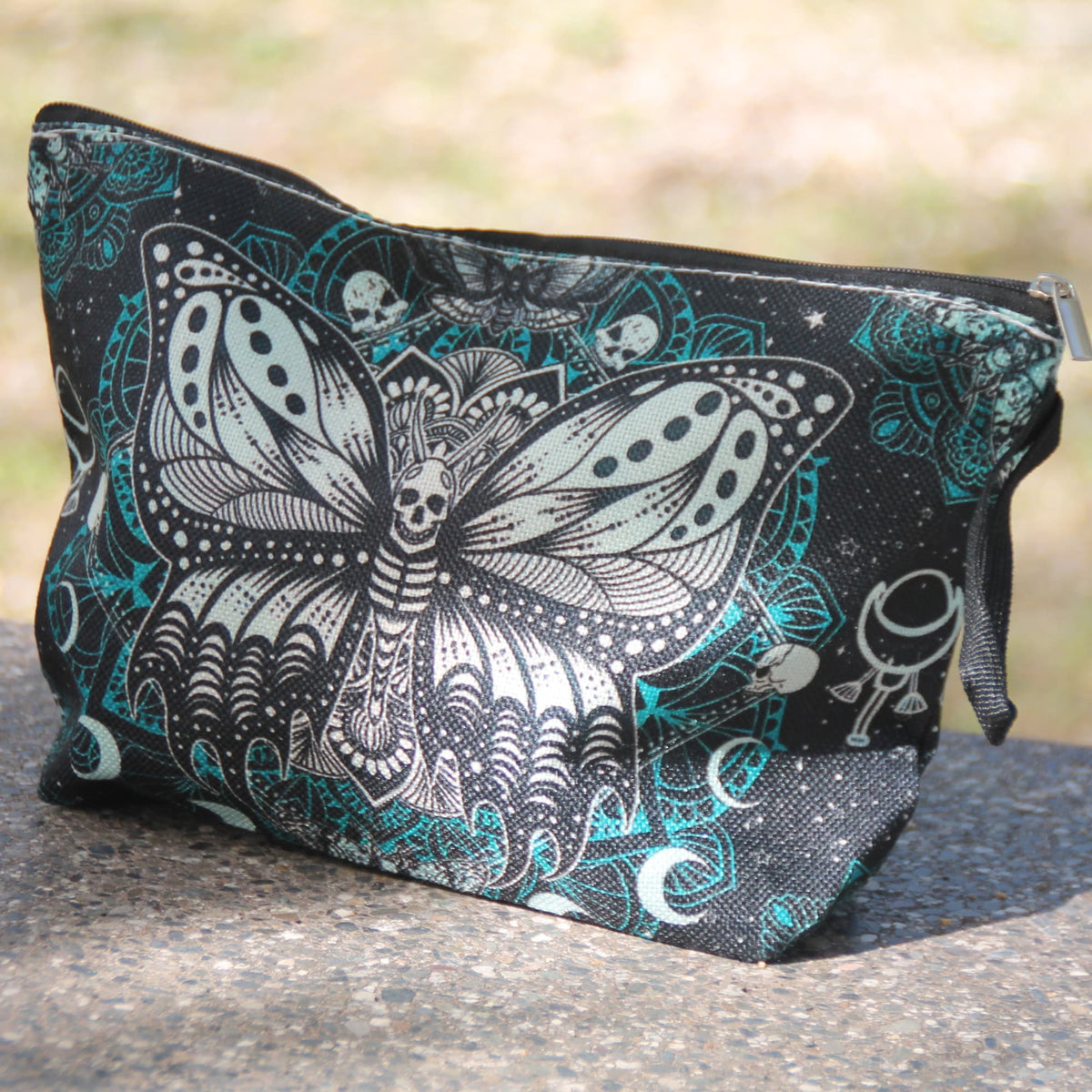 Pochette motarde Papillon Mandala pleine, avec imprimé papillon, mandala et petits crânes turquoise
