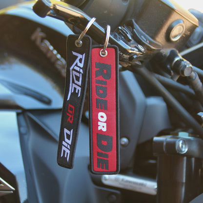 Idée cadeau motard pas chère originale : le porte clé tissu Ride or Die recto verso