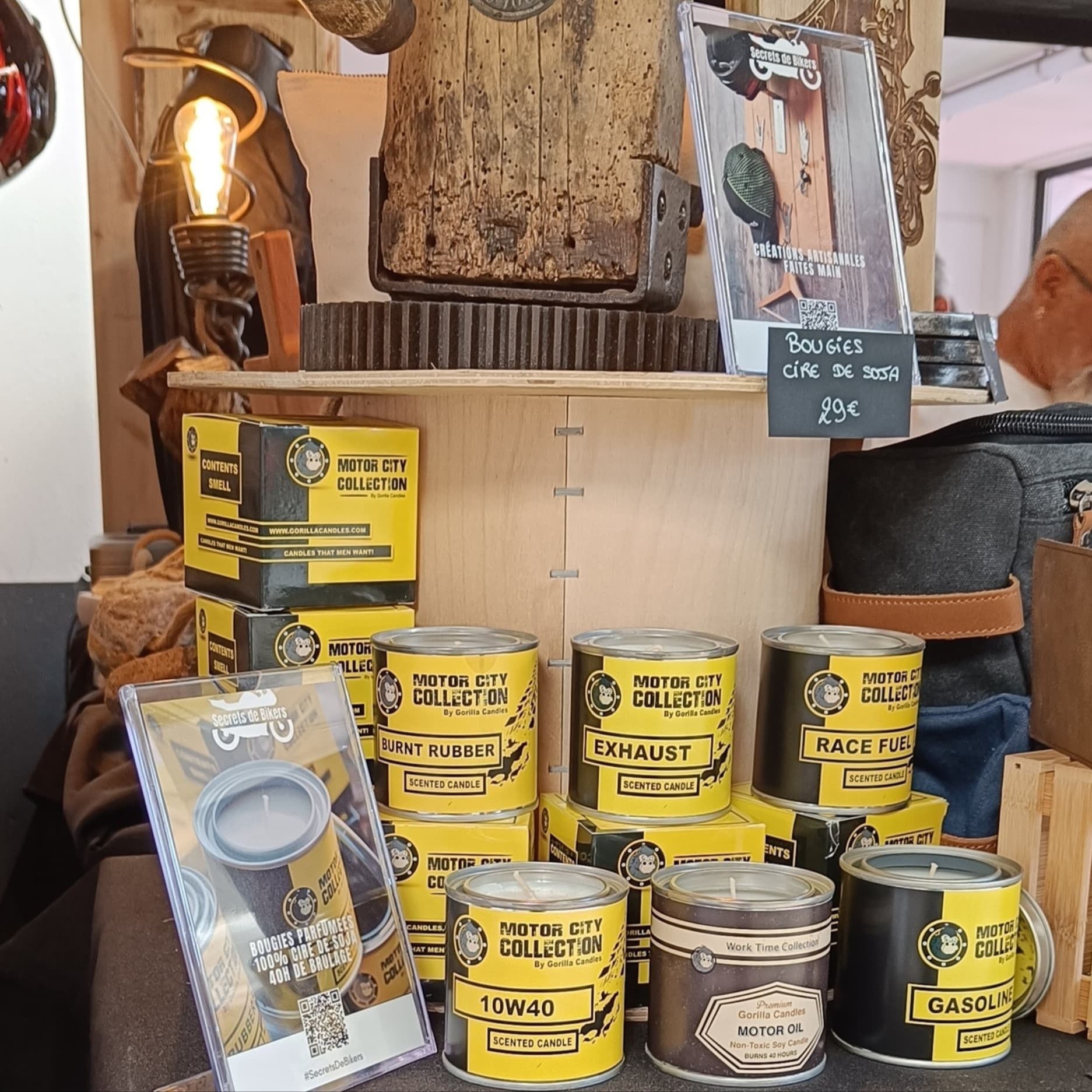Stand Secrets de Bikers au Sou'papes Festival 2025 à Avignon, zoom sur la gamme de bougies