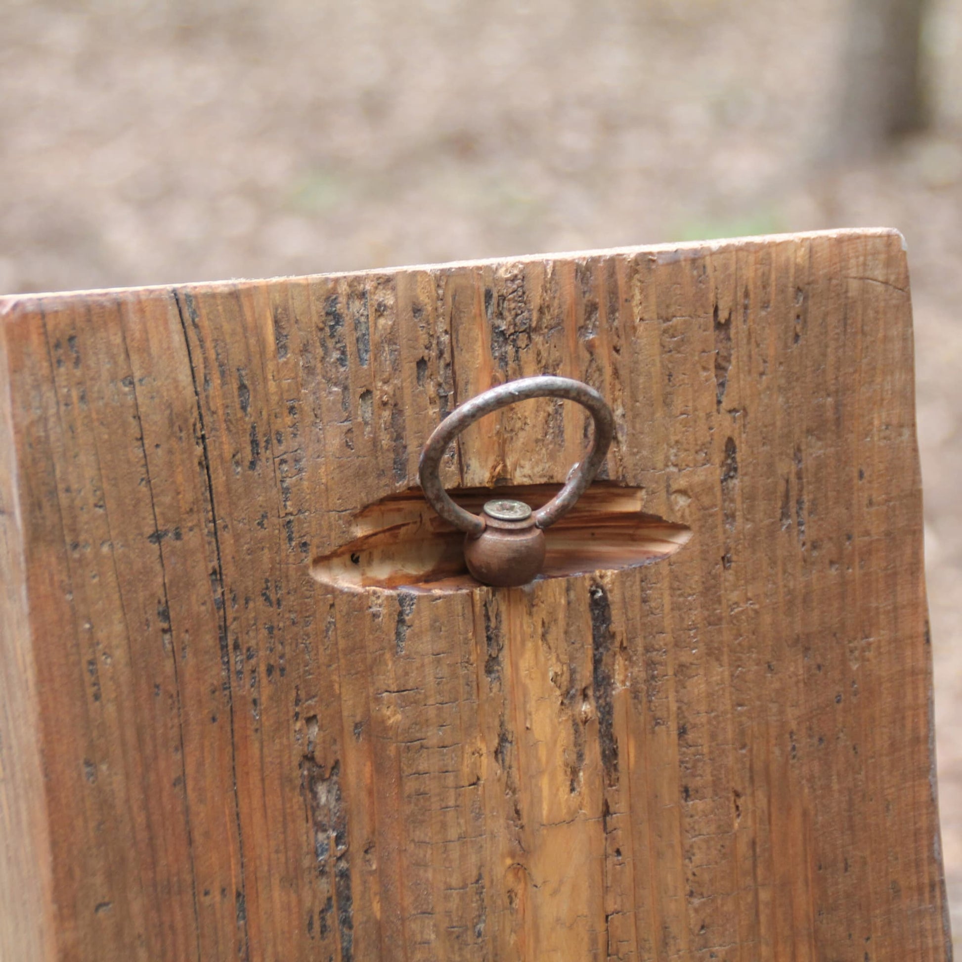 Crochet pour fixation murale du support de casque moto duo