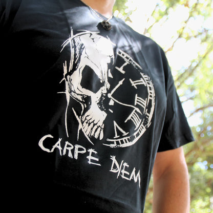 T-shirt homme Carpe Diem en coton, demi tête de mort et horloge