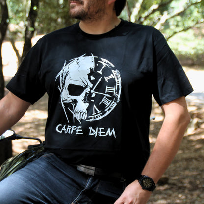 T-shirt Carpe Diem homme coton noir avec demi tête de mort et horloge