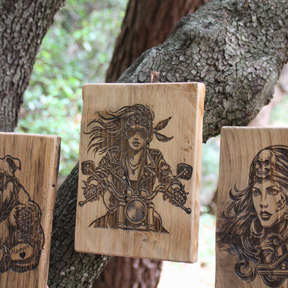 Tableaux bois fait main et gravures motardes à moto