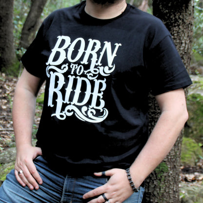 T-shirt homme avec inscription "Born To Ride", style motard affirmé, coupe classique.