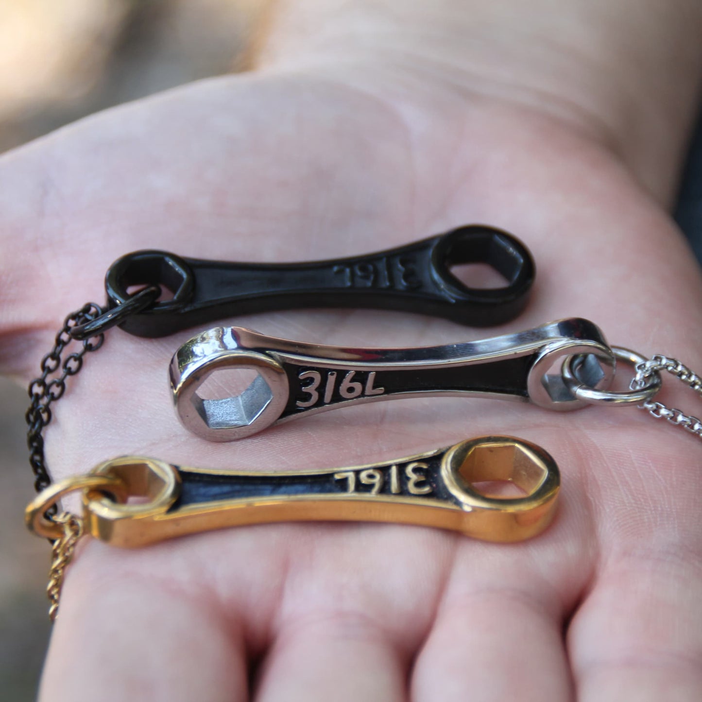 Colliers pendentif clé mécanique acier inoxydable pour motards et bikers