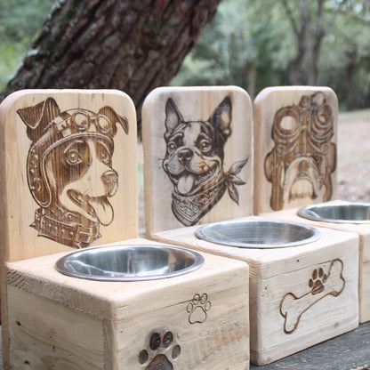 Dog bar avec gamelle inox pour chiens. Faites à la main dans les alpes maritimes en bois recyclé